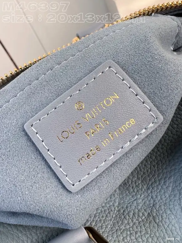20 LOUIS VUITTON BANDOULIÈRE SPEEDY 0428
